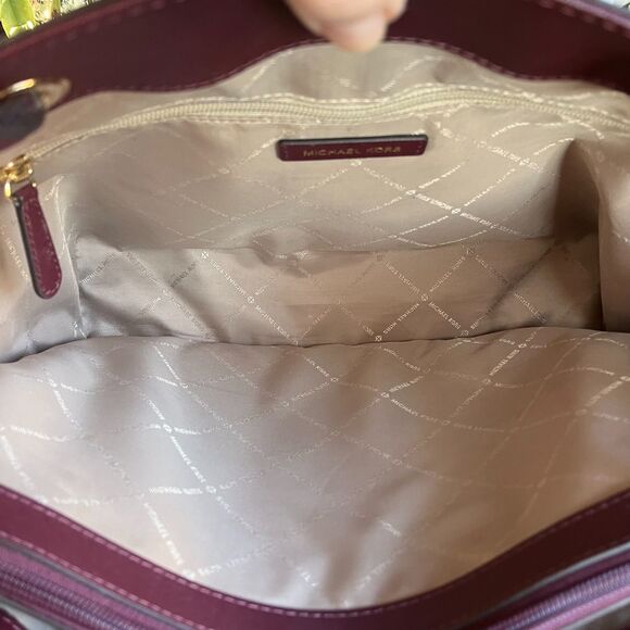 MICHAEL KORS Walsh Multifunctional Medium Tote In Merlot NWOT - Picture 4 of 12